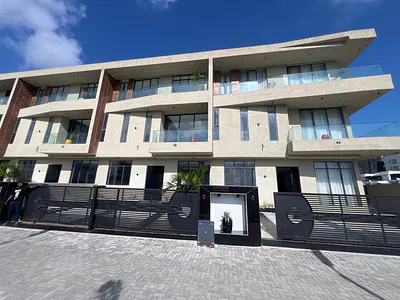 Opulent 5 Bedroom Terraced Duplex — Lekki, Lagos