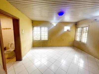 a Well Maintained Spacious 5 Bedroom Semi Detached Duplex with Bq, Gra Phase 2, Magodo, Lagos, Semi-detached Duplex for Rent