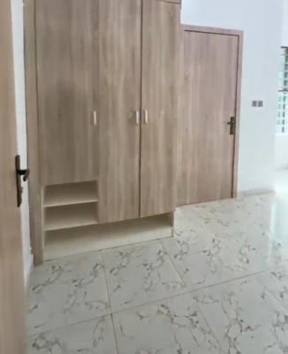 Single Room Upstairs Shared Apartment, Royal Pine Gate 3 Orchid, Lekki, Lagos, Flat / Apartment for Rent