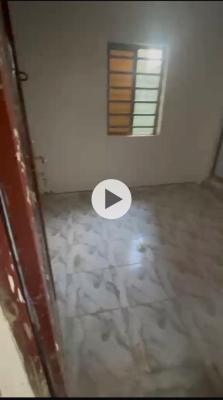 Roomself for Lease Is Available, Shomolu, Lagos, Self Contain (single Rooms) for Rent