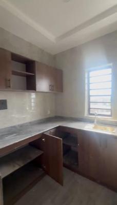 Lovely 2 Bedroom Flat, Ijesha, Surulere, Lagos, Flat / Apartment for Rent
