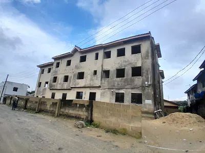 24 Rooms Building