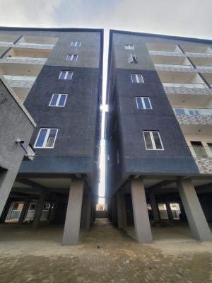 Spacious 2 Bedroom Apartment with Elevator, Lekki Phase 1, Lekki, Lagos, Flat / Apartment for Rent
