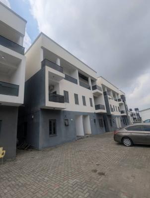 Well Built & Partialy Furnished 4bdrm Terrace and Bq, Gilmore Area, Jahi, Abuja, Terraced Duplex for Rent