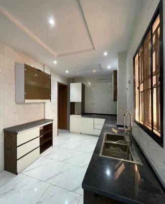 Serviced 3 Bedroom Ensuite Flat. It Will Come with an Enclosed Fitted, Lekki Phase 1, Lekki, Lagos, Flat / Apartment for Rent