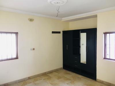 Standard 3 Bedroom Apartment, 2nd Avenue, Gwarinpa, Abuja, Flat / Apartment for Rent