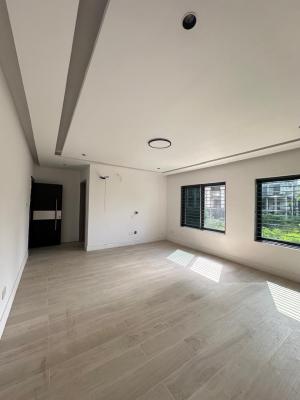 Super Spacious 1 Bedroom Apartment, Ikoyi, Lagos, Mini Flat (room and Parlour) for Sale