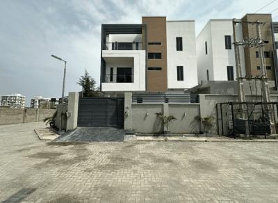 Luxury 5 Bedroom Fully Detached Duplex