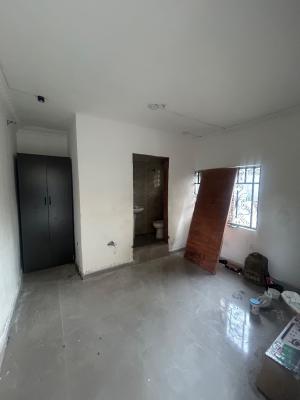Well Maintained and Lovely Selfcon, Lekki Phase 1, Lekki, Lagos, Self Contain (single Rooms) for Rent