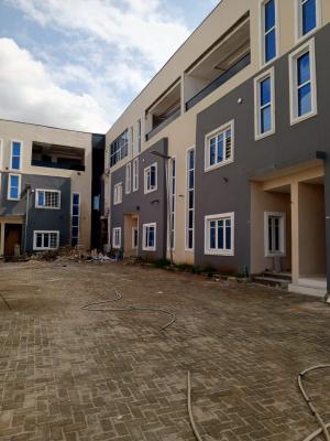 Classic Newly Built 4 Bedrooms Terraced Duplex