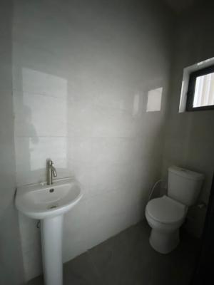 A Decent Lovely 2 Bedroom Flat