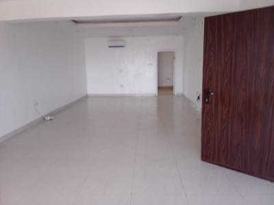 Spacious Room in a 3 Bedroom Flat Available for 4 Months Renewable