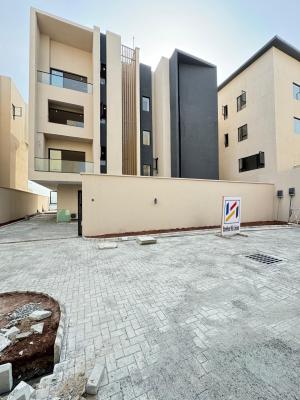 Waterfront 5 Bedroom Fully Detached Duplex with Elevator, Pool, Gym