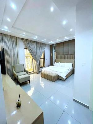 Luxury Waterfront 4 Bedroom Terrace