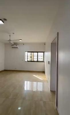 Massive 1 Bedroom Apartment with Personal Kitchen { Video}