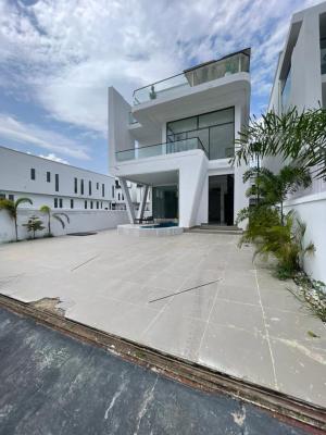 Luxury 5 Bedroom Detached Duplex with Excellent Features