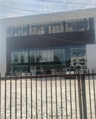Shop Space in a Strategic Commercial Location