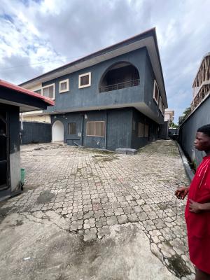 5bedroom Semi Detached House with 3rooms BQ at Lekki Phase 1