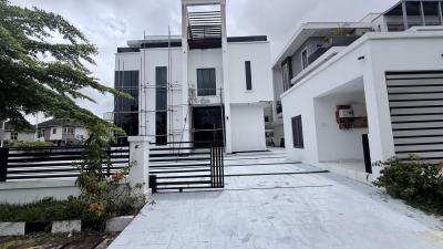 Exquisite 5 Bedroom Detached Duplex with Pool & Cinema