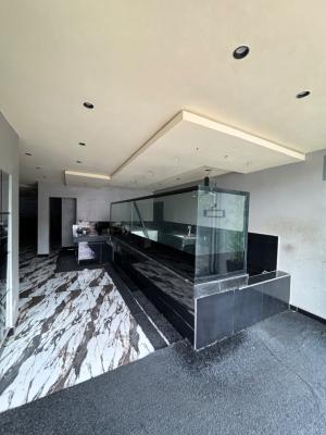 Self Serviced 115SQM Shop Space Facing the Road with a BQ