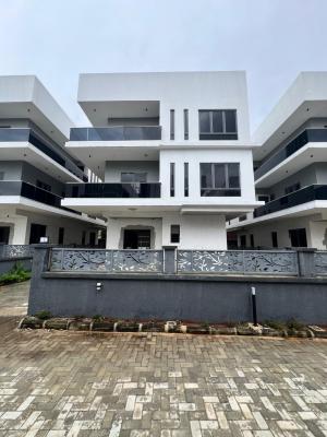 Expansive 6 Bedroom Detached with Pool, Cinema, Gym