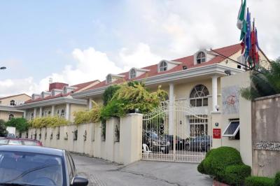 An Elegant 5-Star Hotel Located at Dolphin Extension, Ikoyi, Lagos Sta