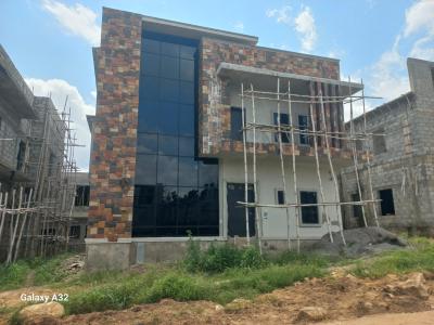 Distress 4bedrooms Fully Detached Duplex with a BQ