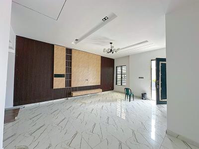 Luxury 4bed Duplex with BQ