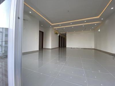 Exquisite 3 Bedroom Apartment with Swimming Pool and Elevator.