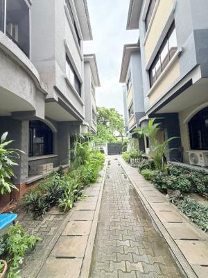 Self Serviced 4bedrooms Townhouse