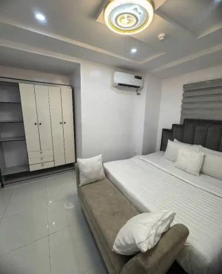 Prestige Living 1-Bedroom Apartment