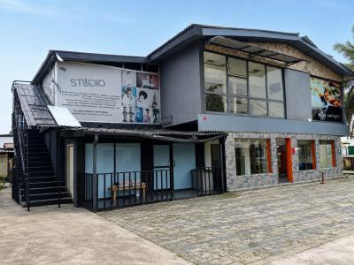 Commercial Property for Lease Giveaway Offer