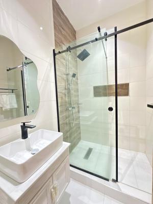 2 Bedroom Luxury Apartment