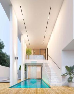Luxury 6 Bedrooms Detached House