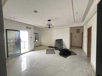 Spacious 2 Bedroom Apartment on the 3rd Floor