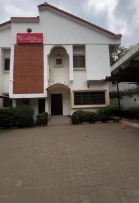 5 Bedroom Fully Detached Duplex with BQ.
