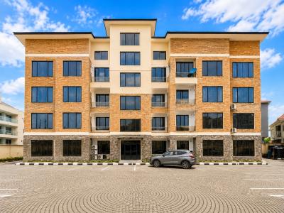 Luxury 3 Bedroom Flat with BQ Upstairs 24HRS Power
