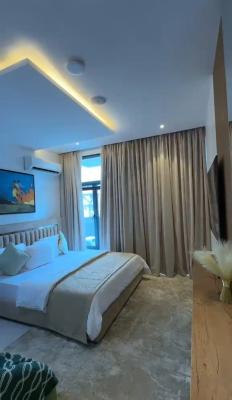 Cozy Studio Apartment with Balcony, Swimming Pool and Gym