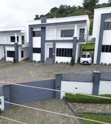 4 Bedroom Detached Duplex