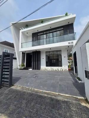 Beautiful 5 Bedroom Detached Duplex with Swimming Pool