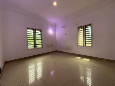 A Beautiful Spacious Self Contain in a Main Block of Flat