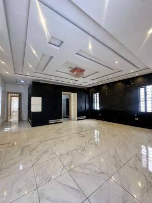 5 Bedroom Fully Detached Duplex with Pool