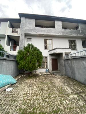 Spacious 5 Bedroom Townhouse with BQ