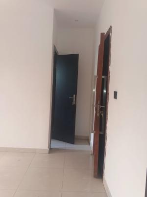 A Lovely Room and Palour Self Contain Mini Flat Apartment, with a Pop