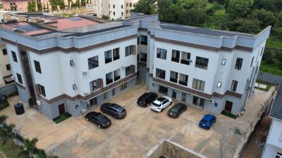 Beautifully Finished 2 Bedroom Apartment with Premium Amenities