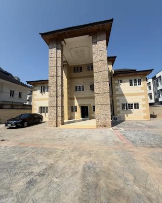 Luxury 16 Rooms with Excellent Facilities