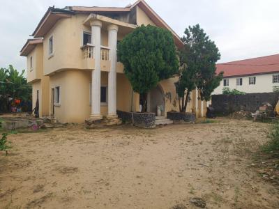 4 Bedroom Detached Duplex on a Full Plot