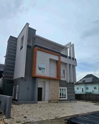 5 Bedroom Detached Duplex with a Bedroom BQ