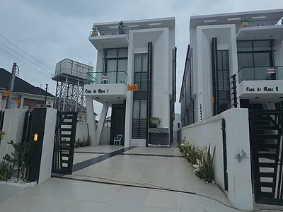Luxurious 5 Bedrooms Fully Detached Duplex with Swimming Pool — Lekki, Lagos