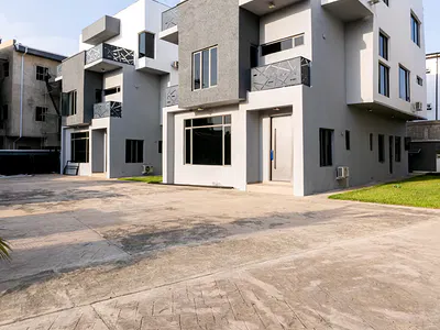 Luxury 4 Units of 4 Bedroom Semi-Detached Duplexes with Integrated St